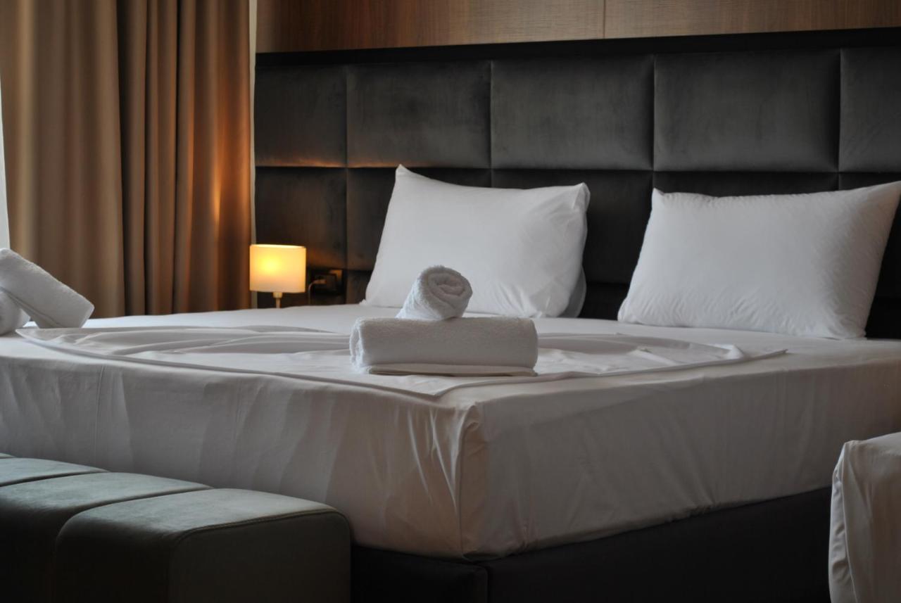 Twin Towers Hotel City & Beach Resort Shëngjin Esterno foto