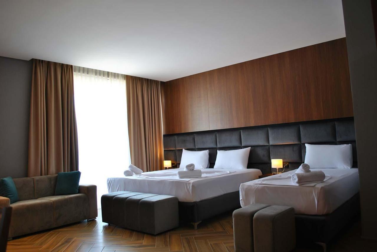 Twin Towers Hotel City & Beach Resort Shëngjin Esterno foto
