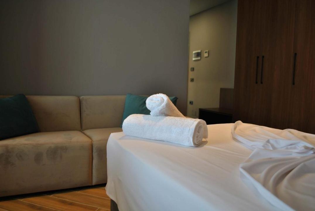 Twin Towers Hotel City & Beach Resort Shëngjin Esterno foto