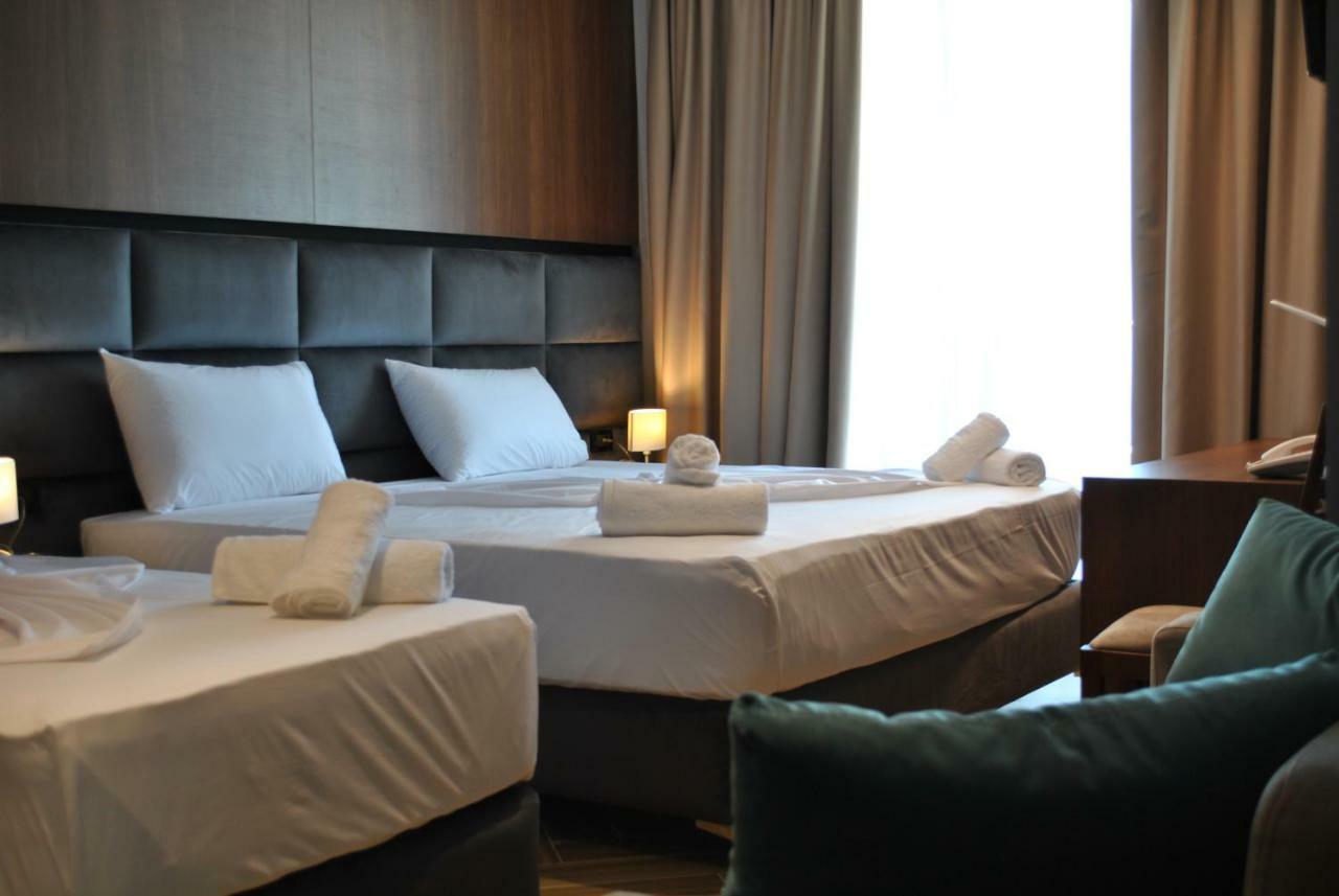 Twin Towers Hotel City & Beach Resort Shëngjin Esterno foto