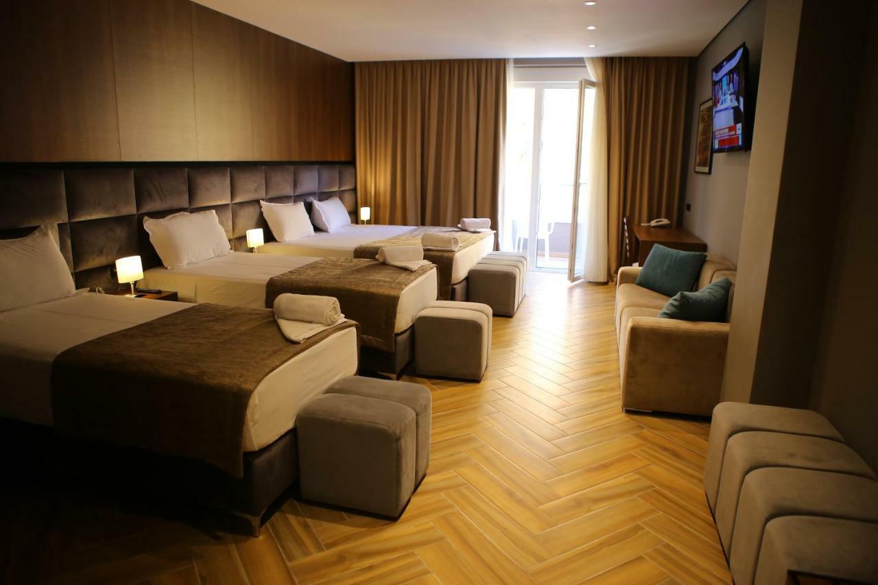 Twin Towers Hotel City & Beach Resort Shëngjin Esterno foto